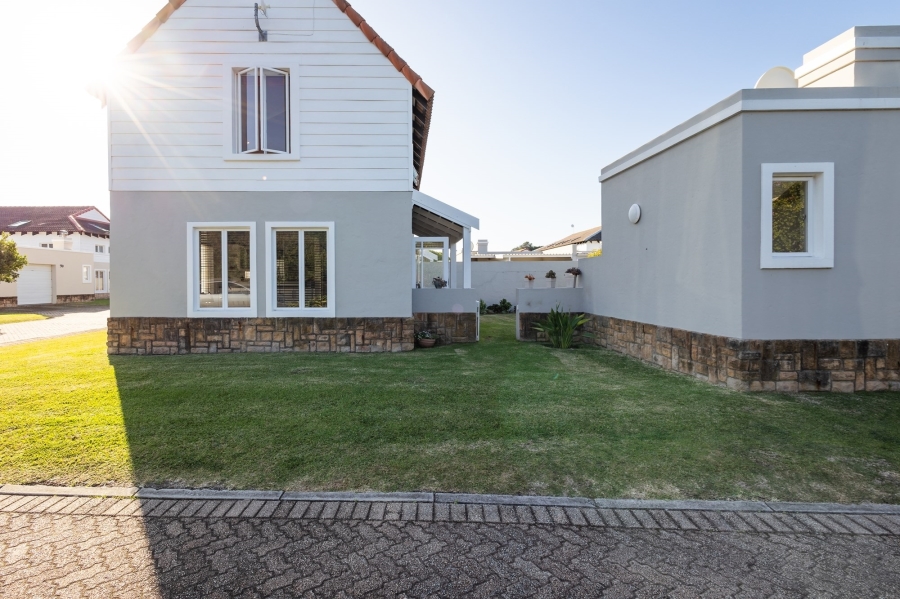 2 Bedroom Property for Sale in Keurboomstrand Western Cape